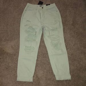 Distressed boyfriend jeans